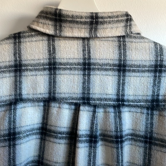 Plaid Shacket  size M - Picture 2 of 8